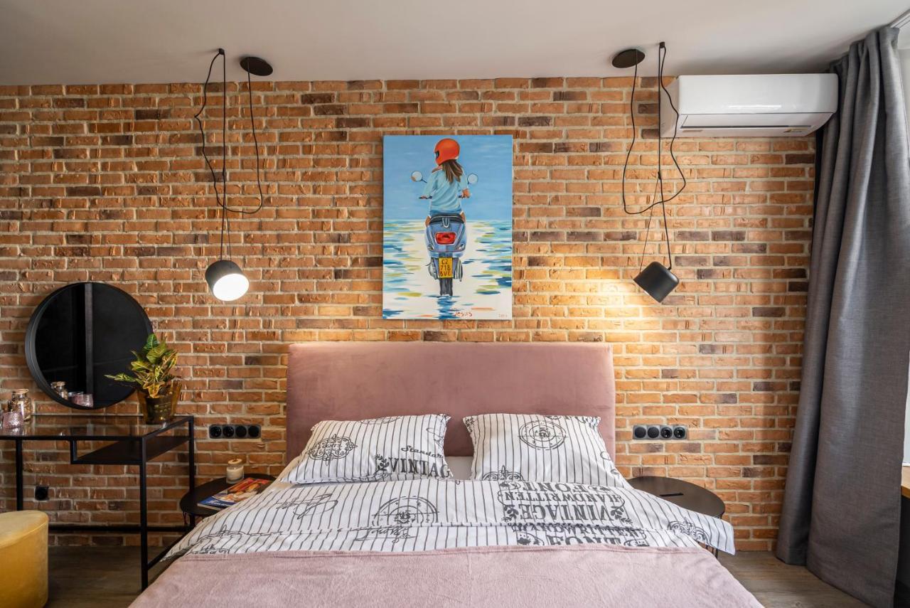 Slavutich Ecoloft Studios Kiev Dış mekan fotoğraf